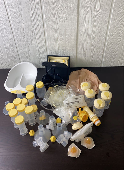 used Medela Pump In Style Advanced Breast Pump, With Pumping Accessories
