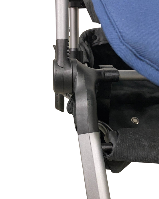 Shop Colugo Compact Stroller, 2023, Navy at Goodbuygears