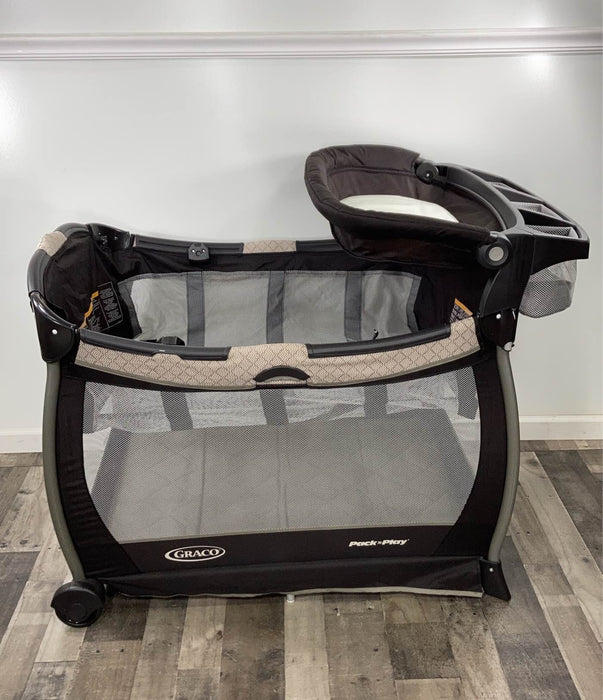 used Graco Pack 'n Play Playard with Infant Bassinet & Changer