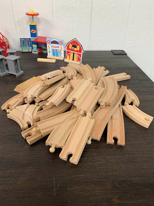used KidKraft Adventure Town Railway Train Set and Table