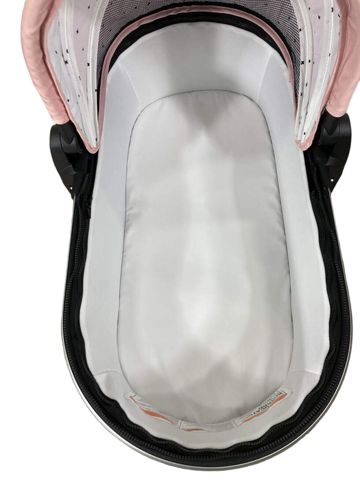 Shop Mockingbird Bassinet, Bloom at Goodbuygears