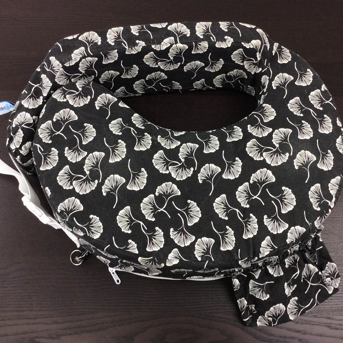 secondhand My Brest Friend Nursing Pillow