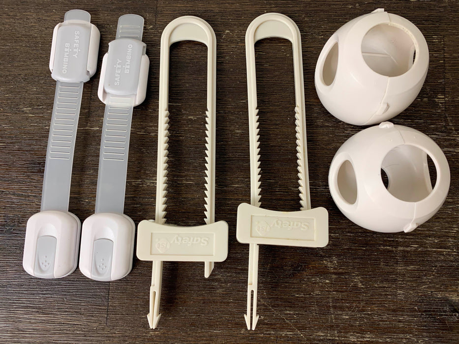 used BUNDLE Baby Proofing Items