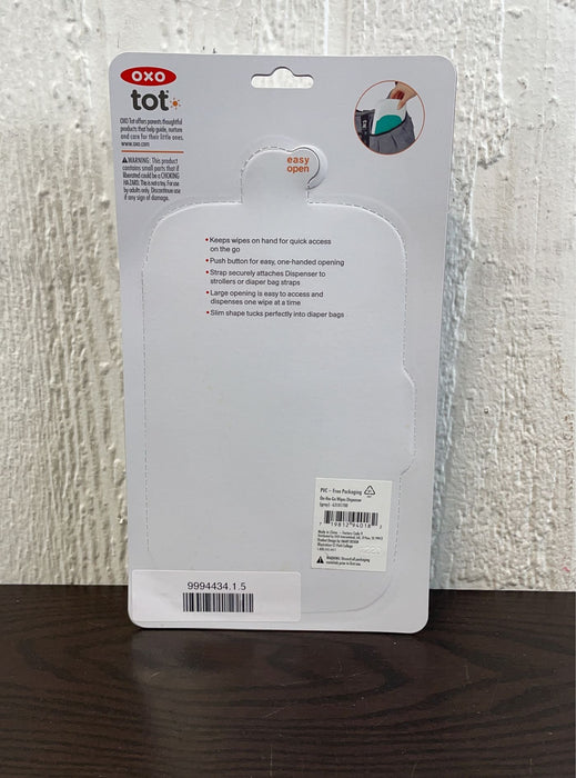 secondhand OXO Tot On-The-Go Wipes Dispenser