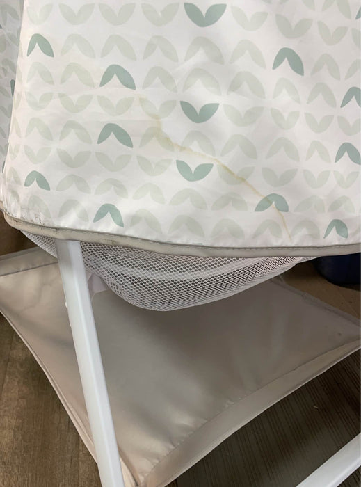 Ingenuity Ity Snuggity Snug Portable Baby Bedside Bassinet with Soothing Vibrations
