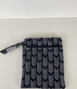 secondhand Sarah Wells Pumparoo, Black and white chevron
