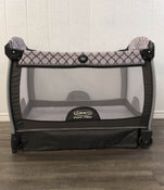 Graco Pack 'n Play Nearby Seat Playard