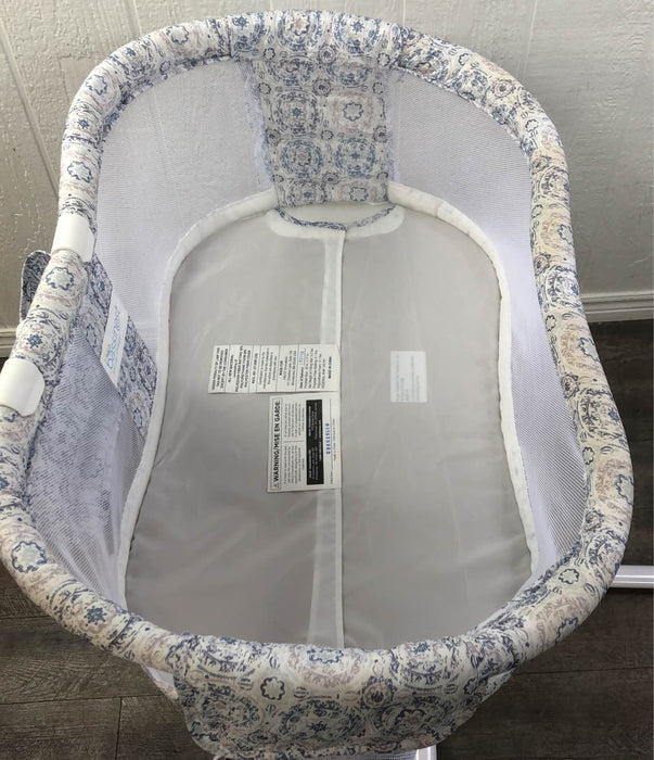 Shop Halo BassiNest Swivel Sleeper, Luxe Plus Series at Goodbuygears