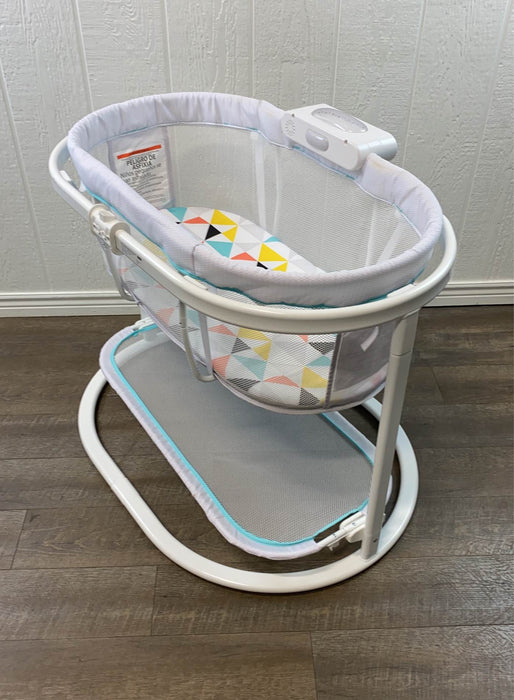 secondhand Fisher Price Soothing Motions Bassinet