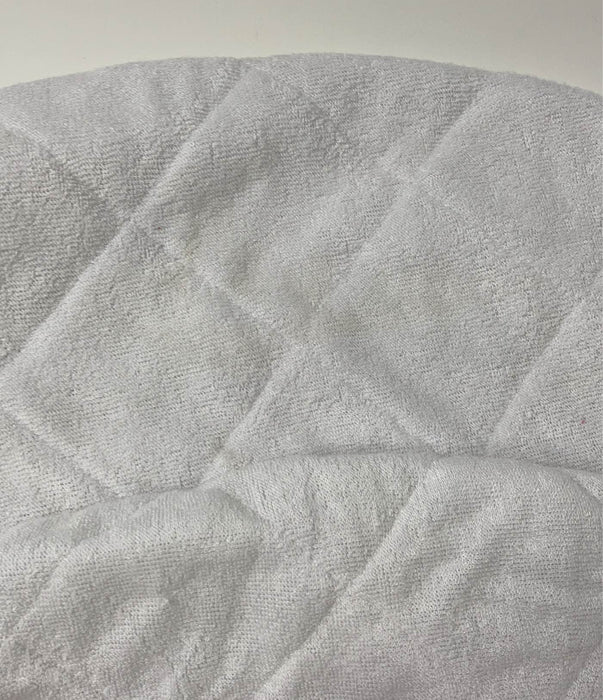 used iLuvBamboo Waterproof Bassinet Cover