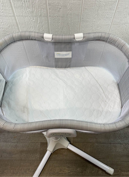 Shop Halo BassiNest Swivel Sleeper Luxe Plus Series at Goodbuygears