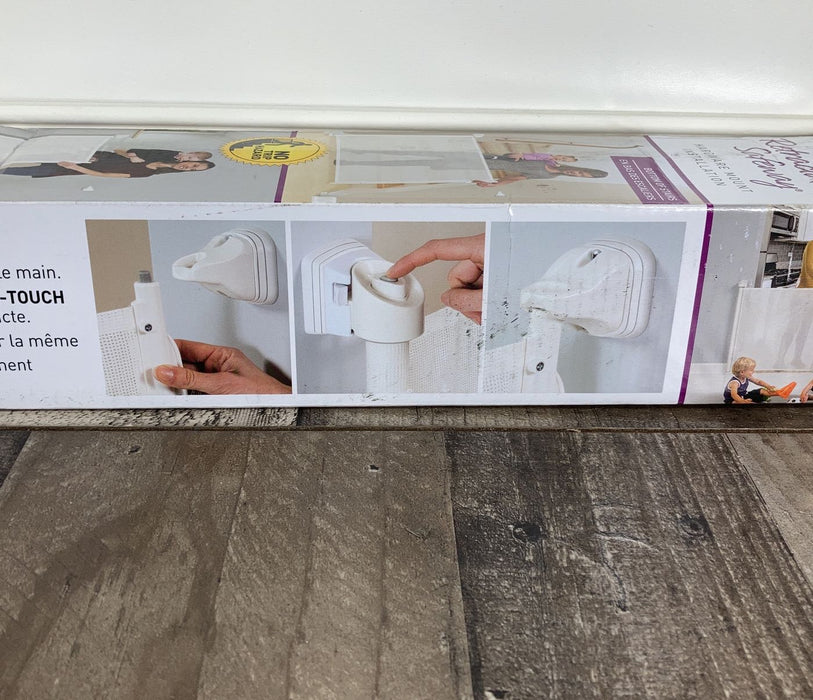 Shop KidCo Retractable Safeway Gate, White at Goodbuygears