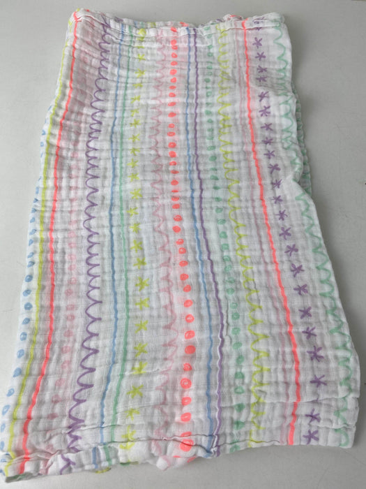 used Cloud Island Muslin Blanket