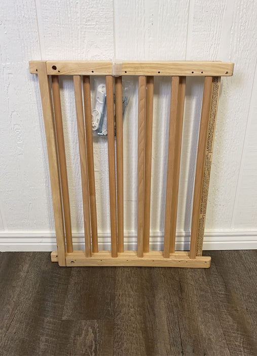 secondhand Stork Craft Easy Walk-Thru Wooden Safety Gate