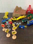 KidKraft Adventure Town Railway Train Set and Table
