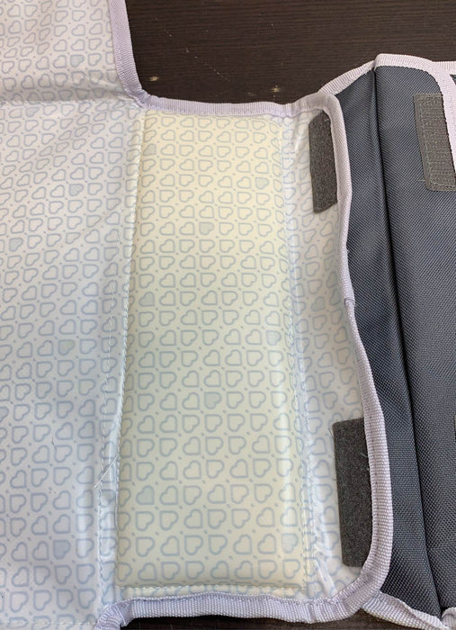Shop Munchkin Portable Diaper Changing Kit, Grey at Goodbuygears