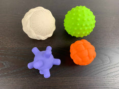secondhand Infantino Go Gaga! Textured Multi Ball Set