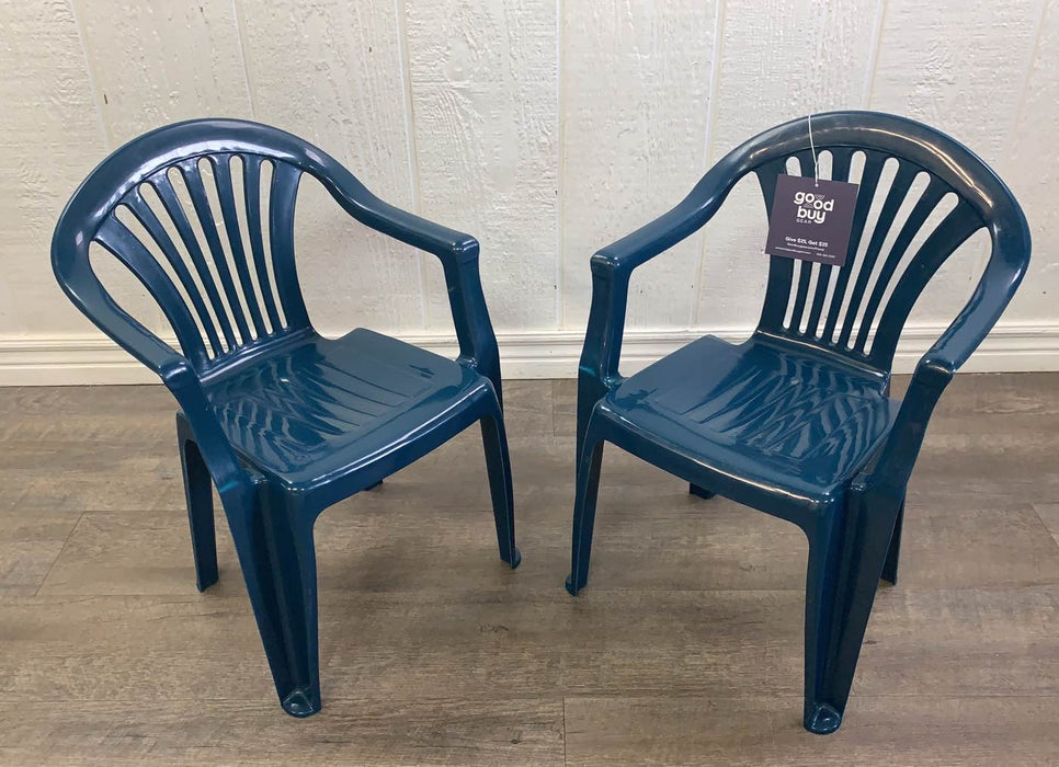 used Children’s Plastic Chairs