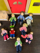 Melissa & Doug Hi Rise Dollhouse