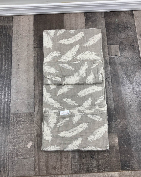 Shop Crane Baby Cotton Muslin Jacquard Blanket, Grey Feather at Goodbuygears