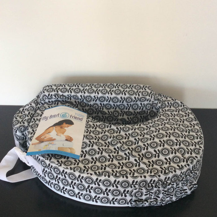 used My Brest Friend Nursing Pillow