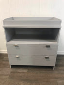 used South Shore Reevo Changing Table And Dresser With Drawers