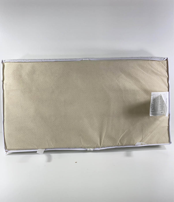 secondhand LA Baby Waterproof Contour Changing Pad