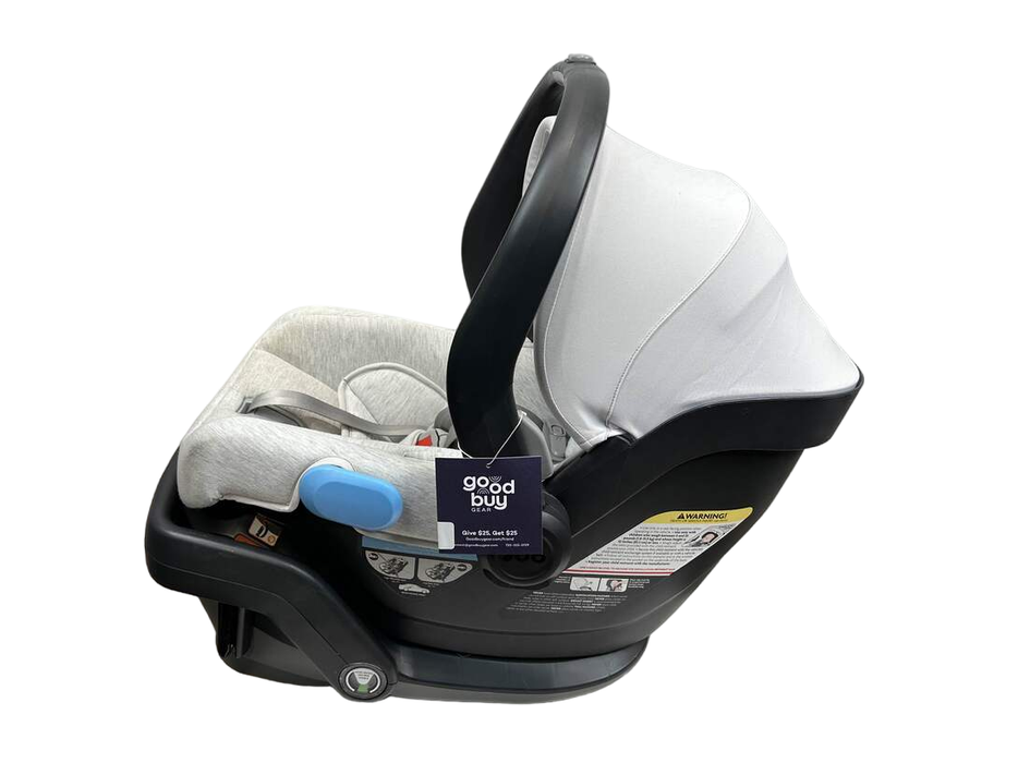 Shop UPPAbaby MESA Infant Car Seat, 2020, Bryce (White) at Goodbuygears