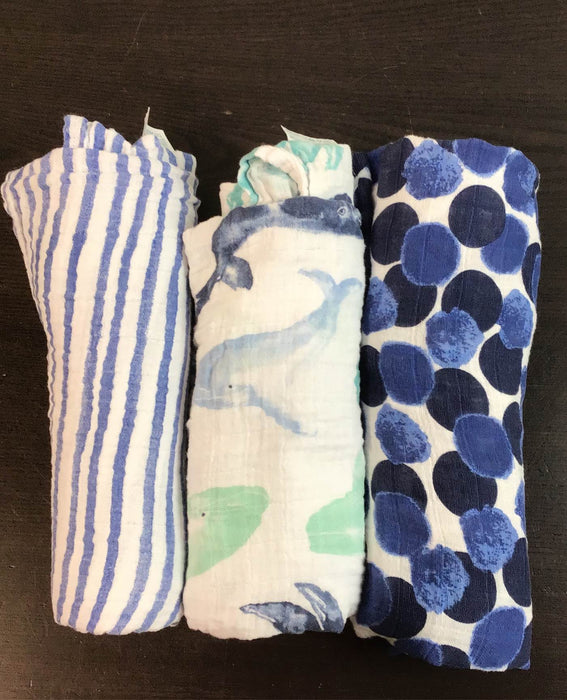 used Aden + Anais Cotton Muslin Swaddle Bundle