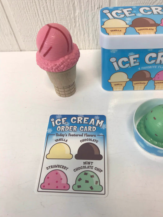 secondhand Melissa & Doug Scoop & Serve Ice Cream Set
