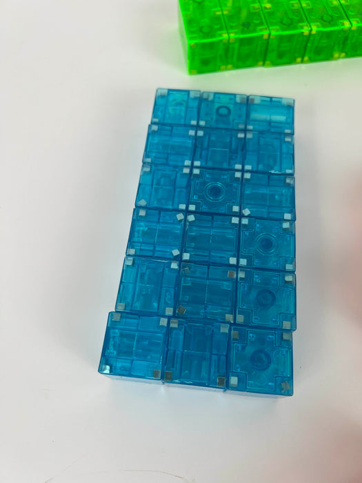 secondhand Magna-Tiles Qubix 85 Piece Set