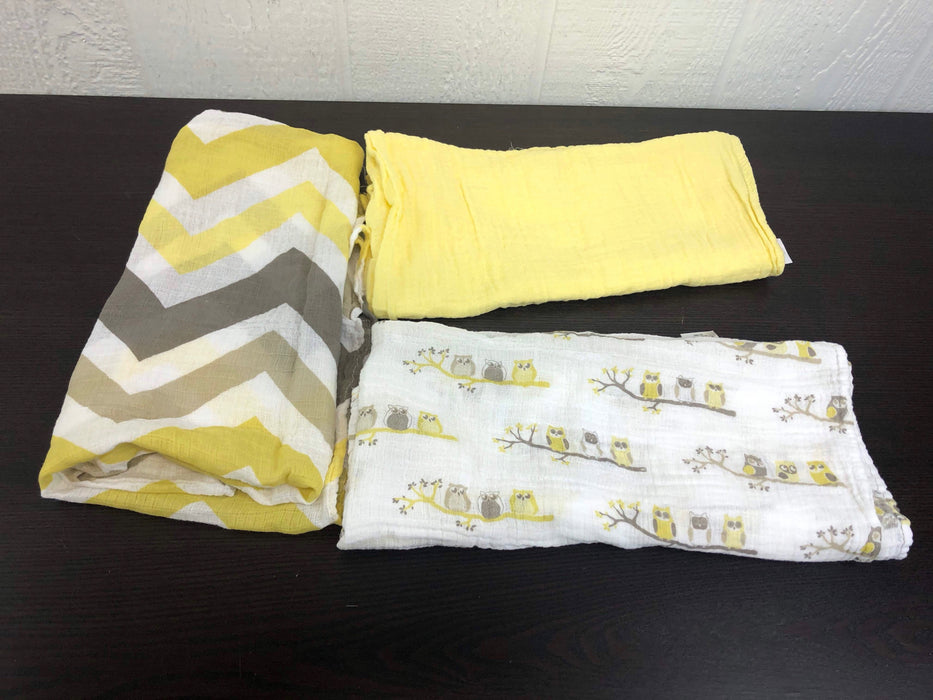 used BUNDLE Baby Blankets, Muslin