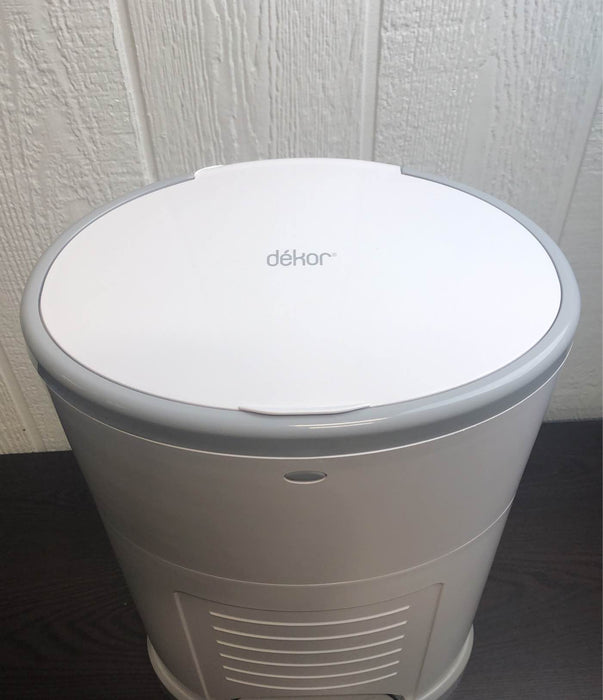 used Diaper Dekor Classic Diaper Pail