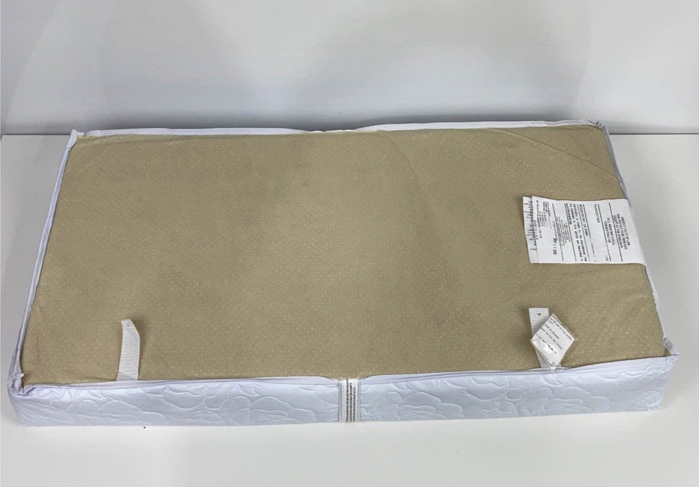 secondhand LA Baby Waterproof Contour Changing Pad