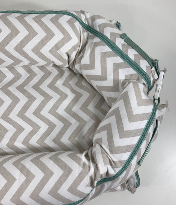 Shop DockATot Deluxe+ Dock, Silver Lining (Chevron) at Goodbuygears