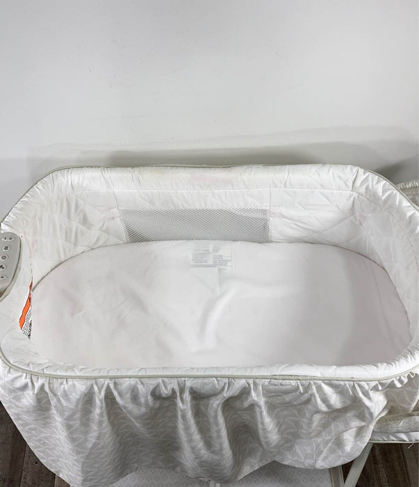 Shop Delta Children Deluxe Gliding Bassinet at Goodbuygears
