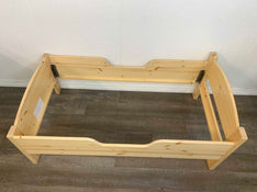 secondhand Little Colorado Traditional Toddler Bed