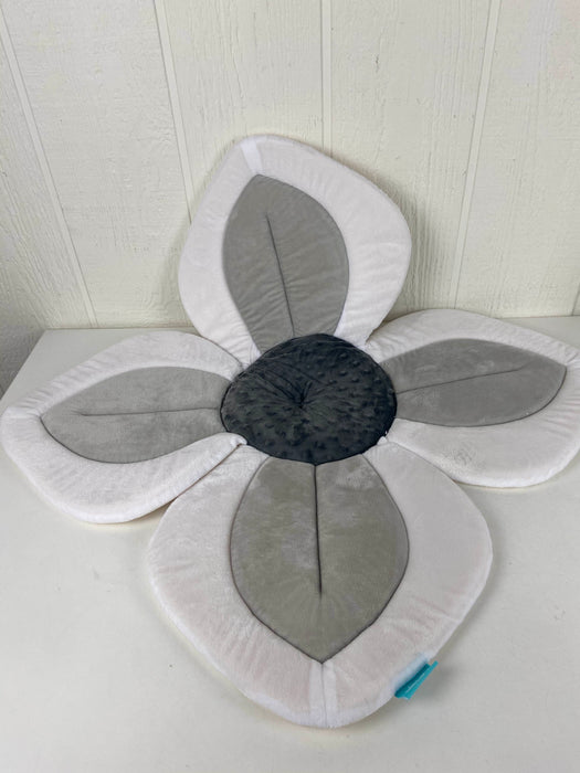 secondhand Blooming Bath Baby Bath