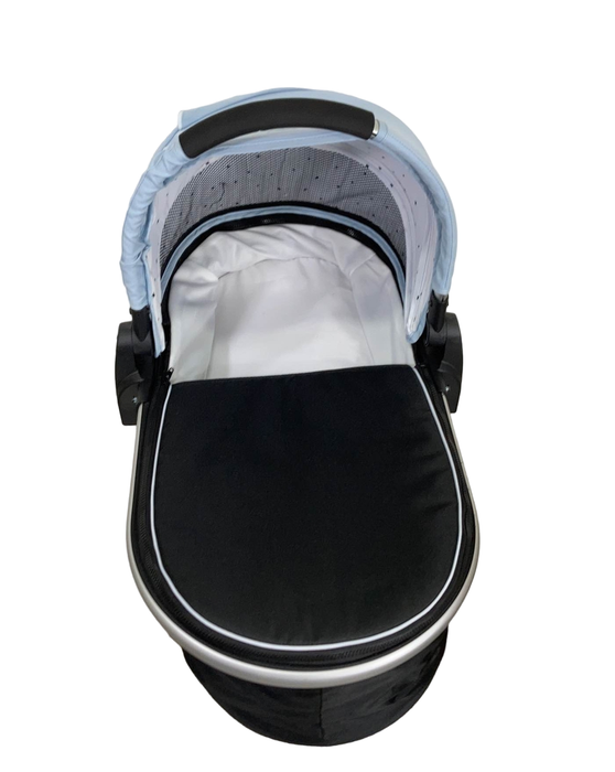 Shop Mockingbird Bassinet, Sky at Goodbuygears