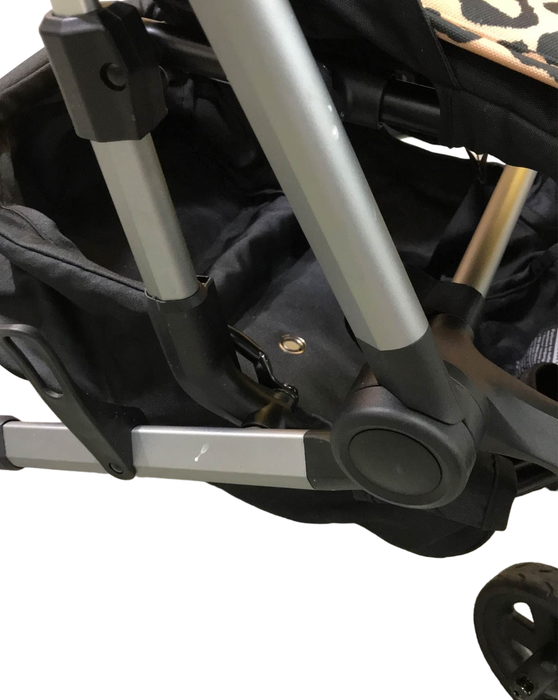 Shop Colugo Compact Stroller, 2022, Wild Child at Goodbuygears