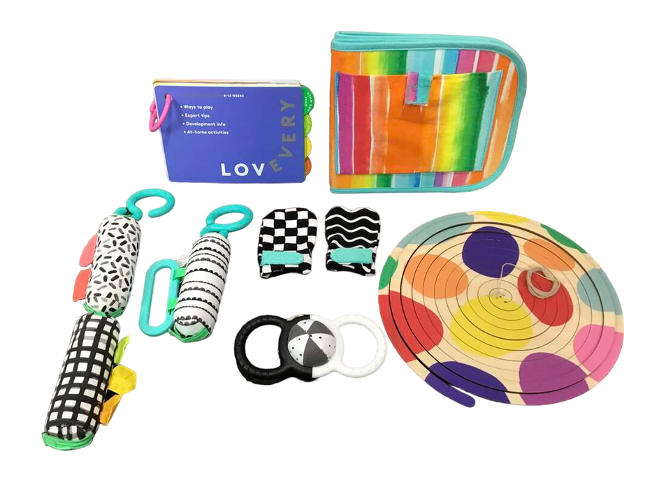 Shop Lovevery The Looker Play Kit at Goodbuygears