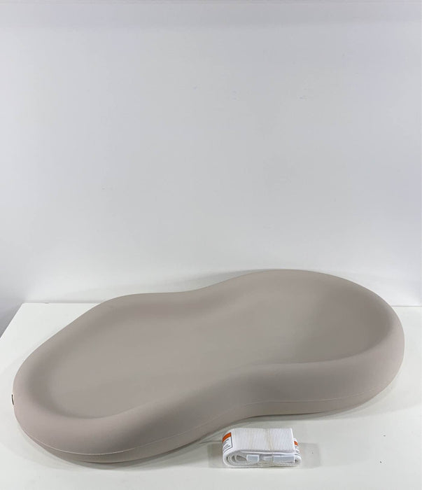 used Keekaroo Peanut Changing Pad, Vanilla