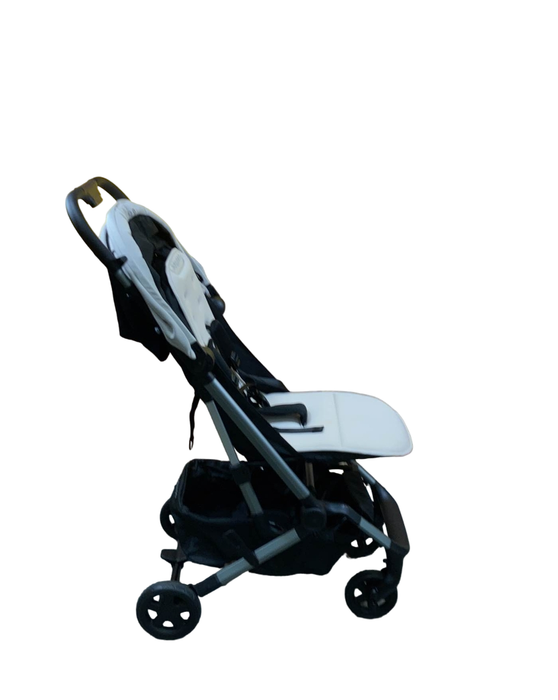 Shop Colugo Compact Stroller, 2022, Dune at Goodbuygears