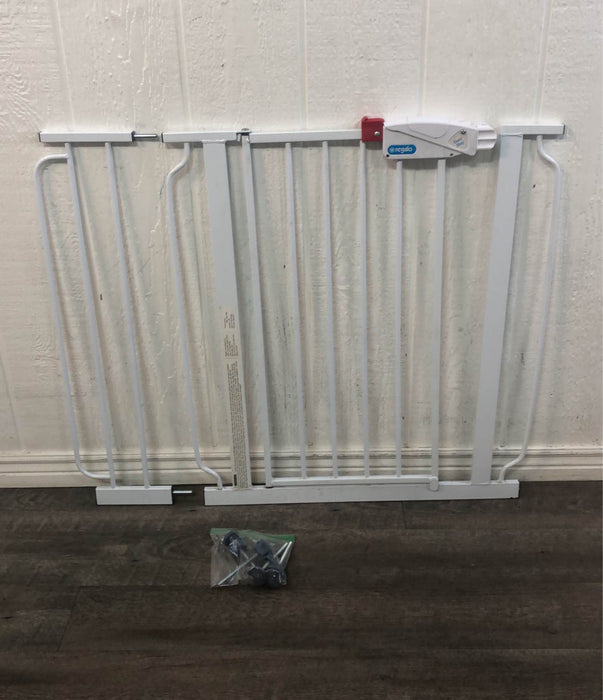 used Regalo Easy Step Gate