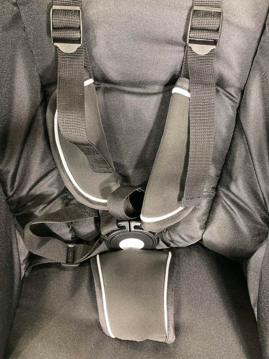 Shop Mockingbird Single to Double 2.0 Stroller, Silver with Black Leather, 2023, Windowpane, Black at Goodbuygears
