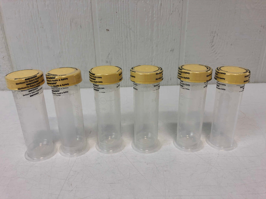 secondhand Medela Milk Storage Containers