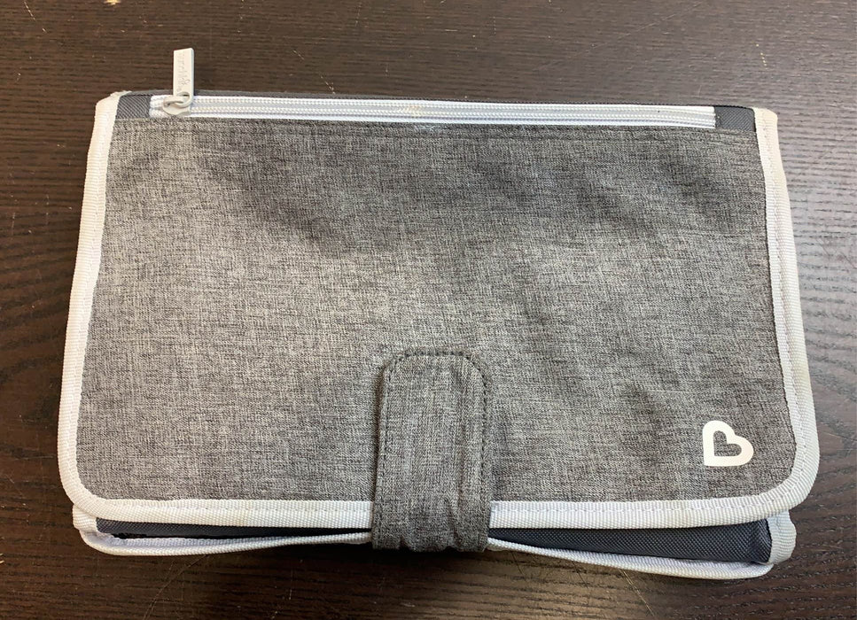Shop Munchkin Portable Diaper Changing Kit, Grey at Goodbuygears