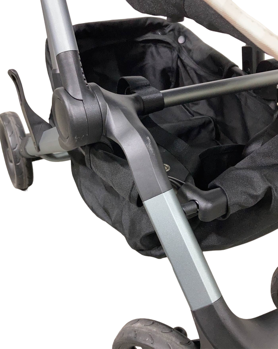 Shop Colugo Compact Stroller, 2022, Dune Zebra at Goodbuygears