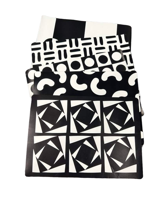 Shop Lovevery The Looker Play Kit at Goodbuygears
