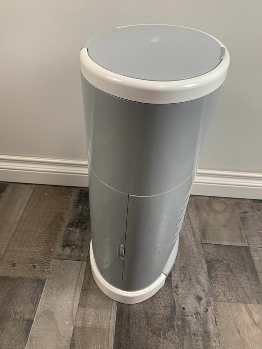 used Diaper Dekor Classic Diaper Pail